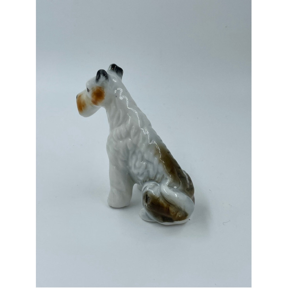 Wire Hair Terrier Figurine